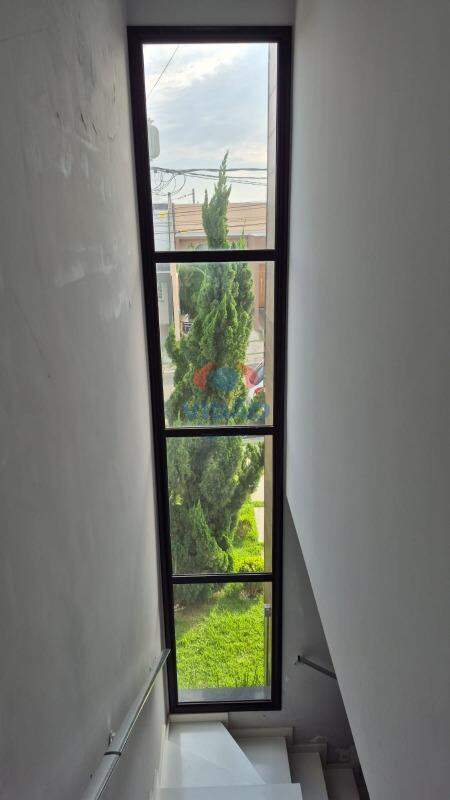 Casa em condomínio à venda no Jardins do Império:
