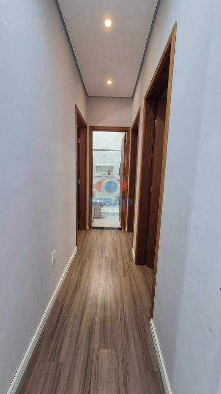 Casa em condomínio à venda no Jardins do Império: