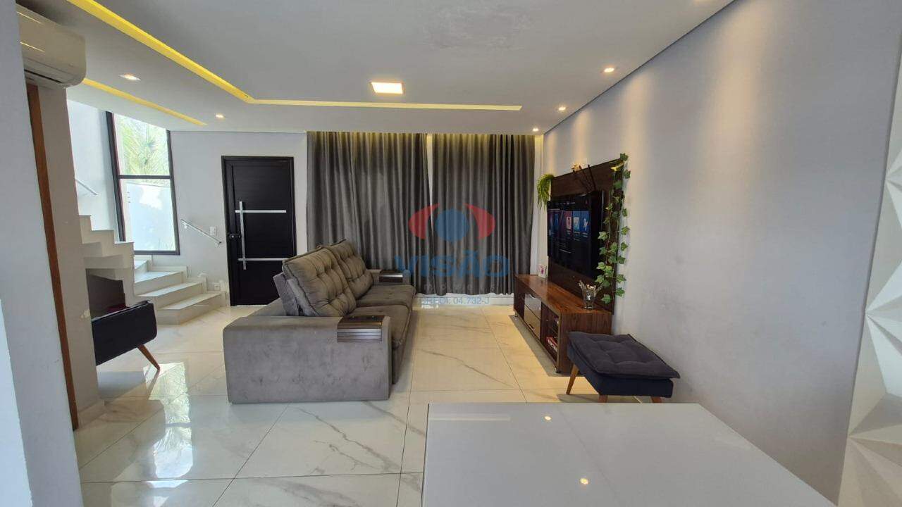 Casa em condomínio à venda no Jardins do Império: 