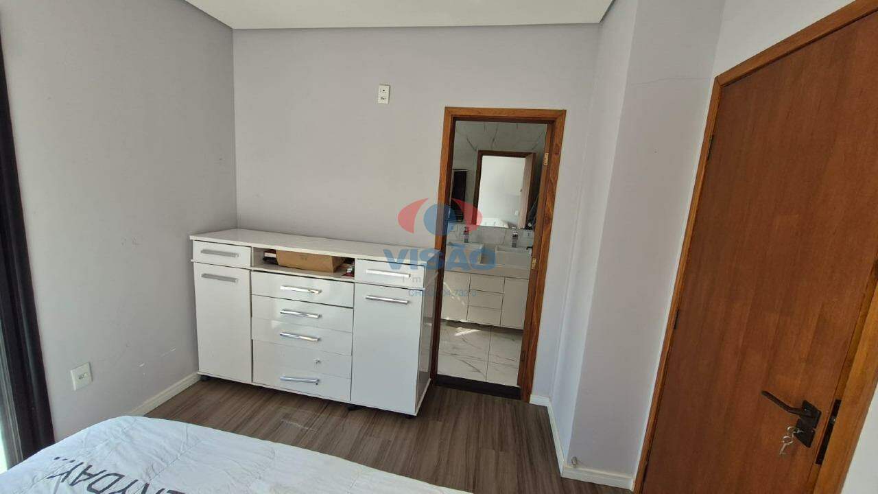 Casa em condomínio à venda no Jardins do Império: