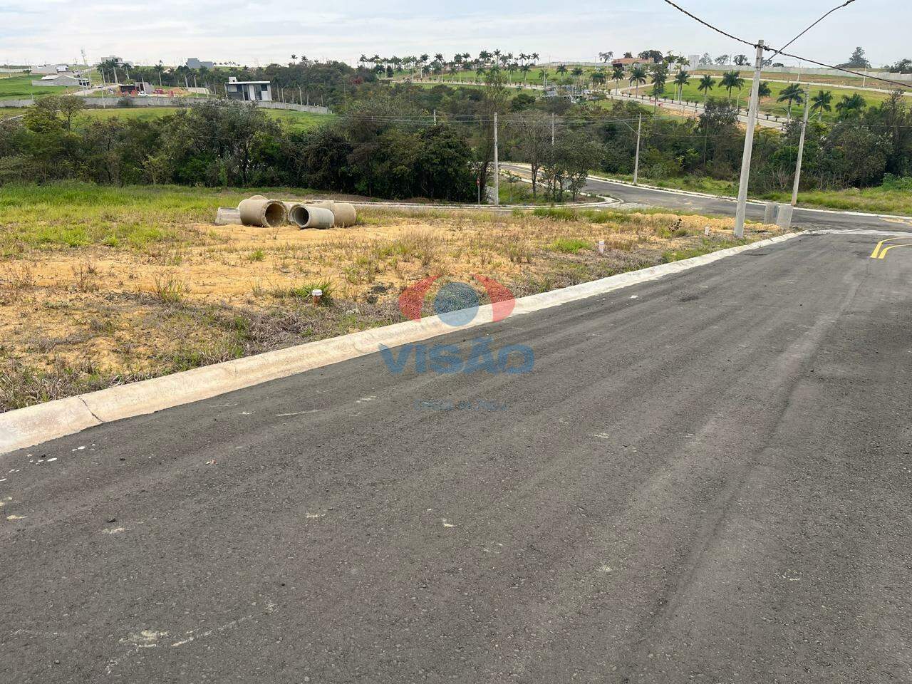 Terreno em condomínio à venda no Barroquinha: