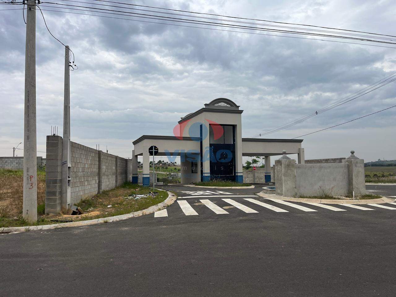 Terreno em condomínio à venda no Barroquinha: