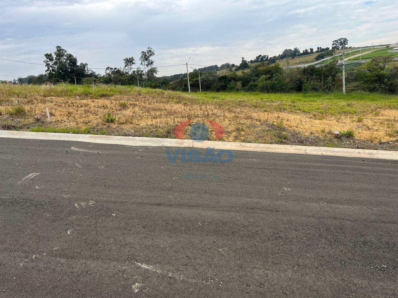 Terreno em condomínio à venda no Barroquinha:
