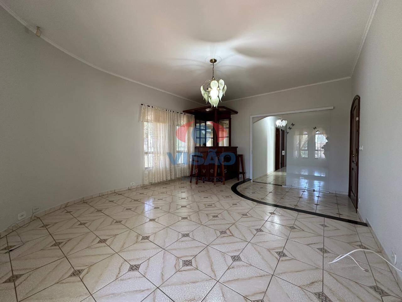 Casa para aluguel no Vila Avai: Sala de estar