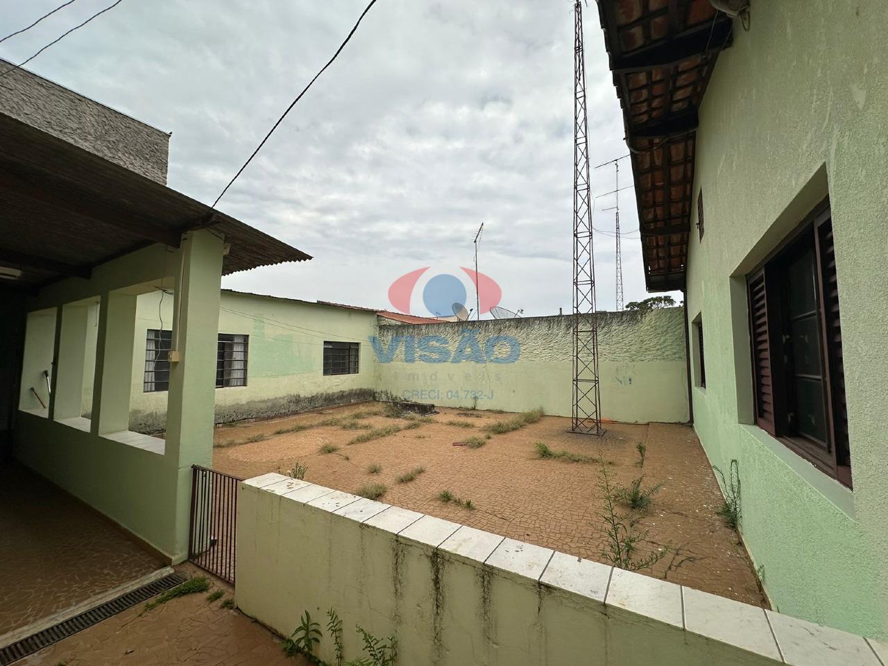 Casa para aluguel no Jardim Dom Bosco: quintal
