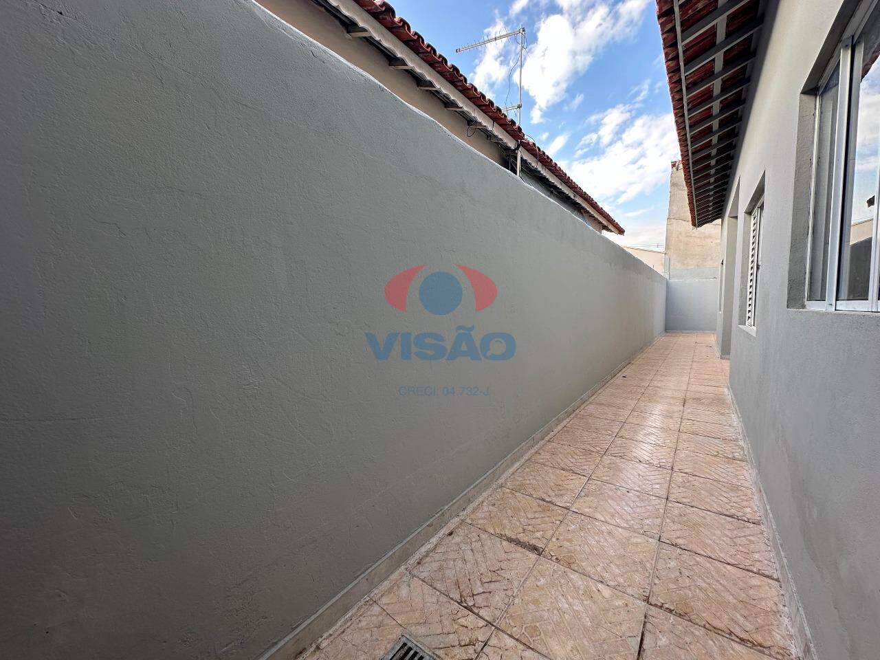 Casa para aluguel no Jardim Tropical: 