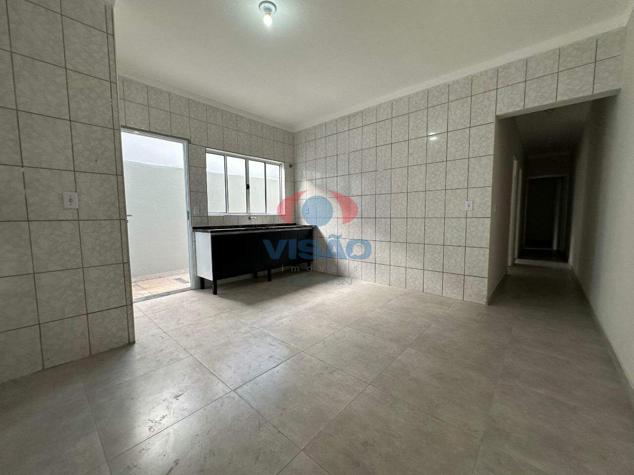 Casa para aluguel no Jardim Tropical: 