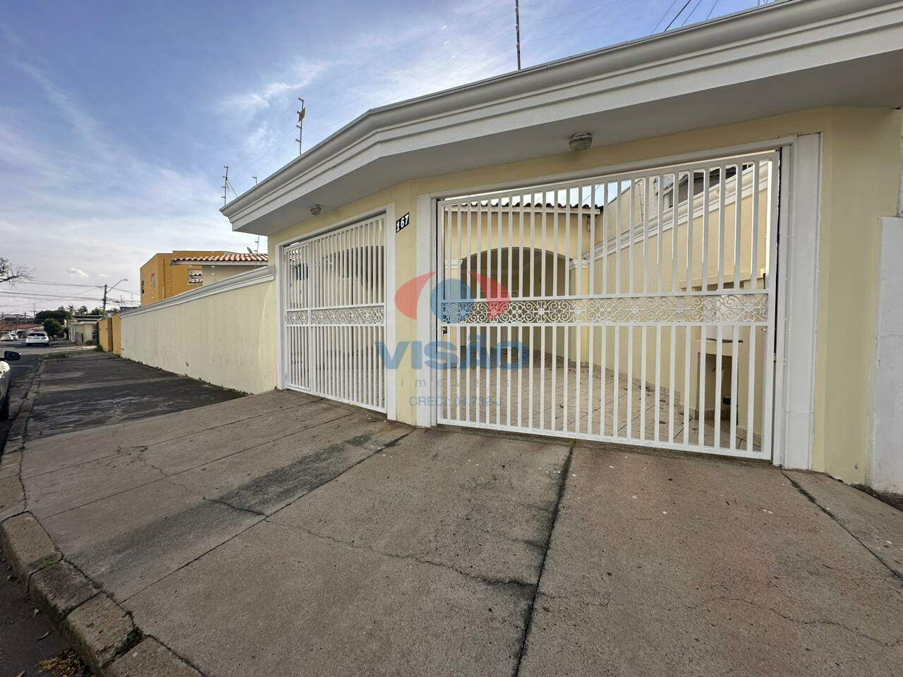 Casa para aluguel no Vila Furlan: 