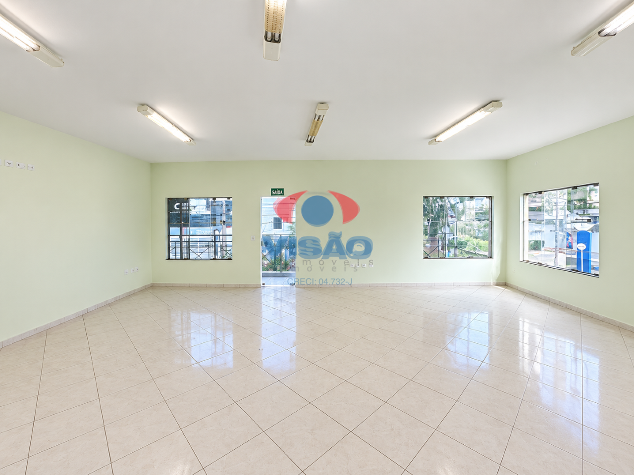 Sala para aluguel no Centro: 