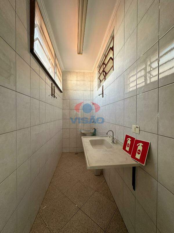 Sala para aluguel no Centro: 