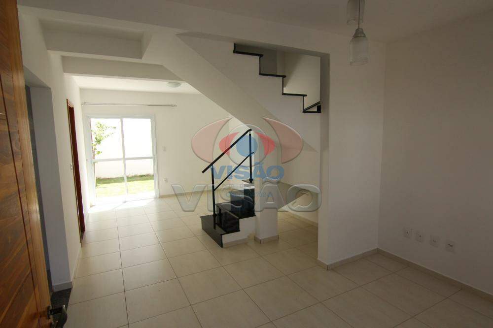 Casa em condomínio para aluguel no Parque dos Guarantãs: Sala