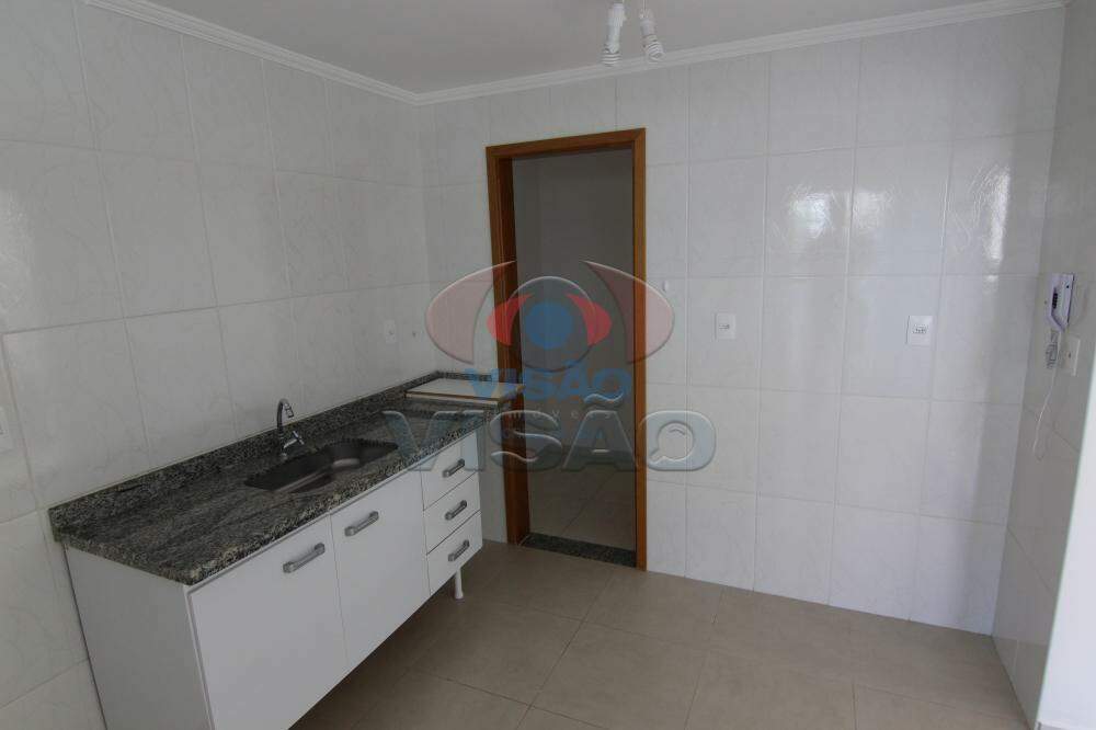 Casa em condomínio para aluguel no Parque dos Guarantãs: Cozinha