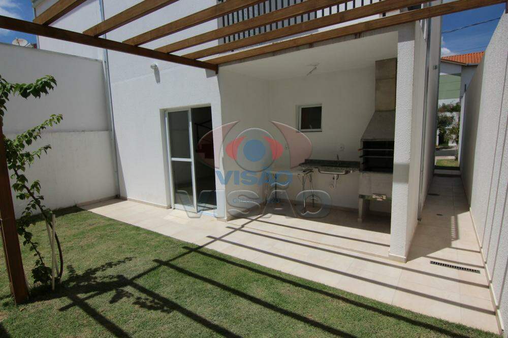 Casa em condomínio para aluguel no Parque dos Guarantãs: Jardim