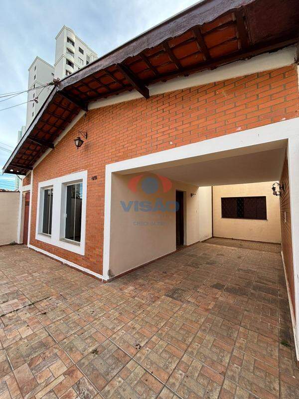 Casa para aluguel no Centro: