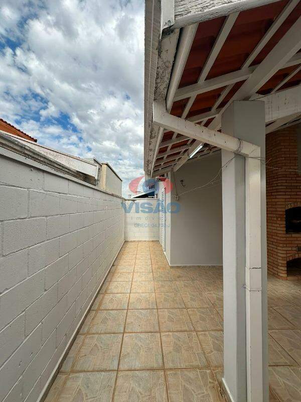 Casa em condomínio para aluguel no Moradas de Itaici: 