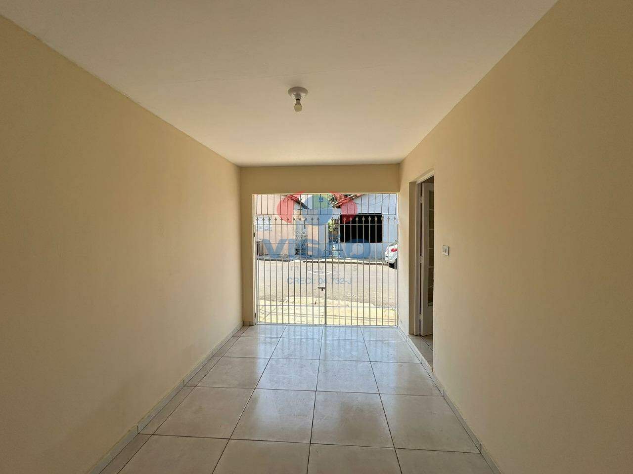 Casa para aluguel no Vila Furlan: 