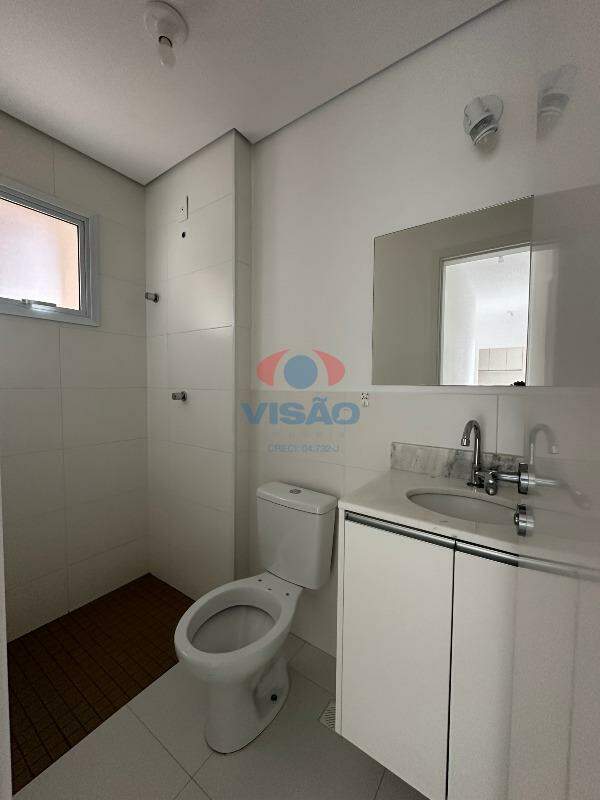 Apartamento para aluguel no Jardim Santiago: BANHEIRO