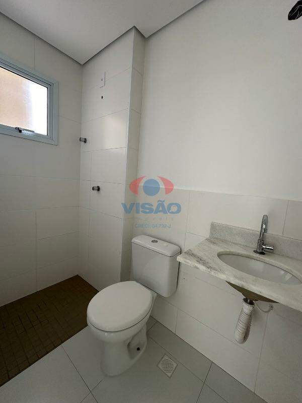 Apartamento para aluguel no Jardim Santiago: BANHEIRO