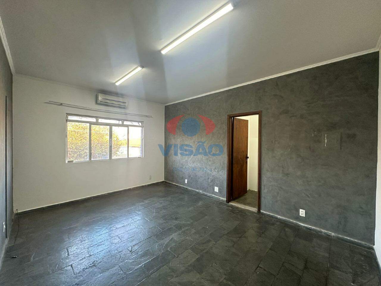 Sala para aluguel no Vila Vitória II: