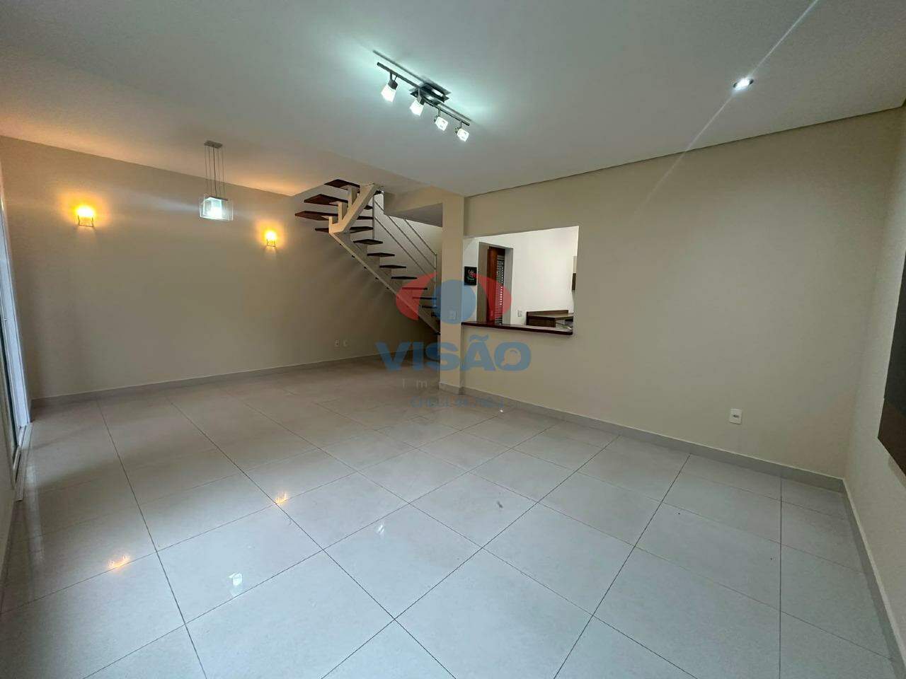 Casa em condomínio para aluguel no Villaggio Di Itaici: