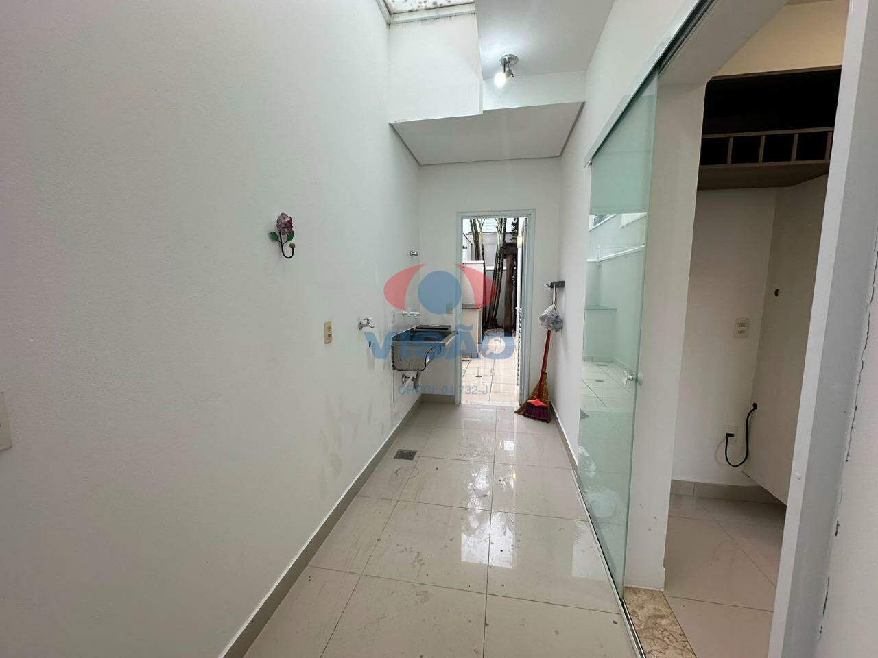 Casa em condomínio para aluguel no Villaggio Di Itaici: