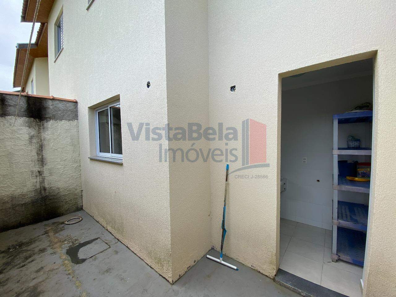 Casa em Condomínio para aluguel no Vila Areao: 