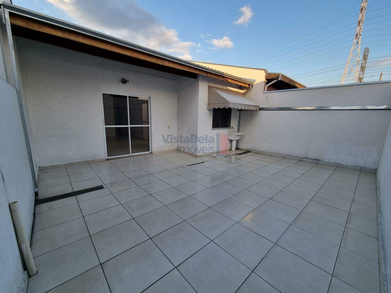Casa à venda no Condomínio Residencial e Comercial Laguna: 