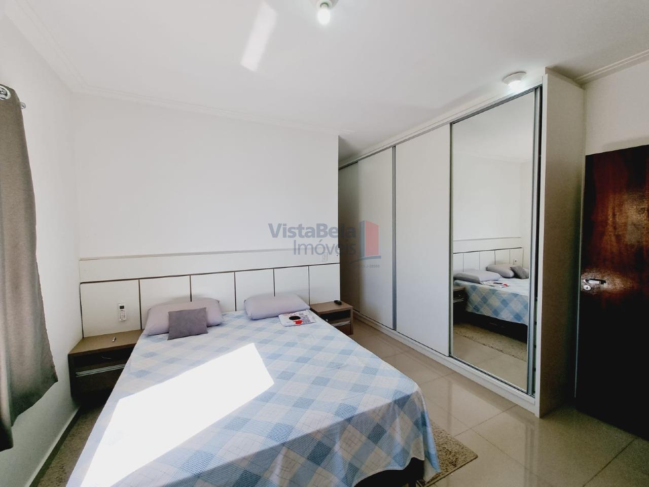 Casa em Condomínio à venda no Caminho Novo: 