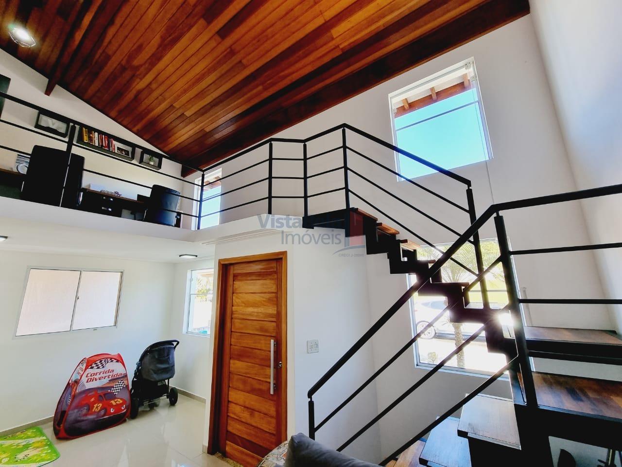 Casa em Condomínio à venda no Caminho Novo: 