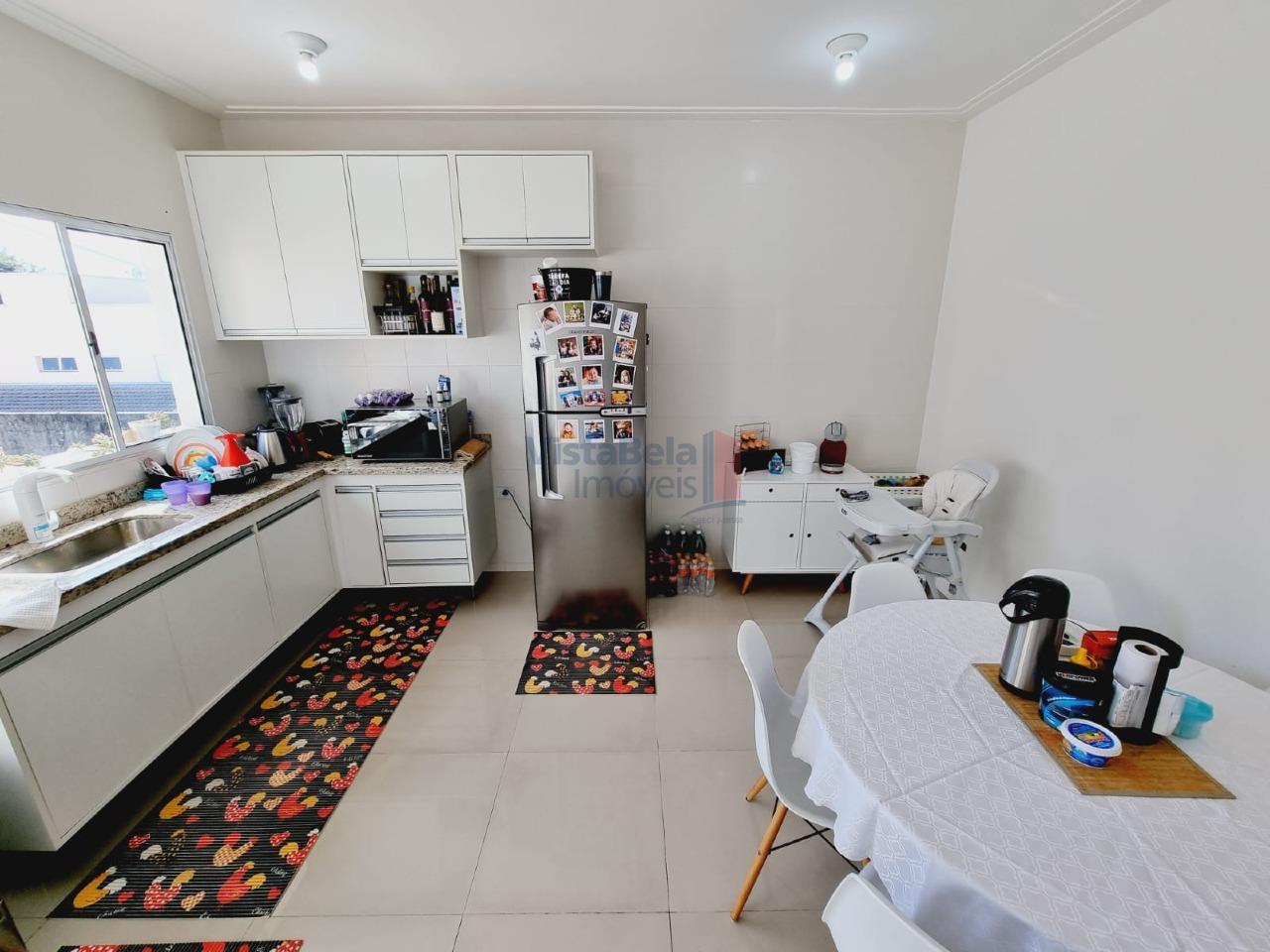 Casa em Condomínio à venda no Caminho Novo: 