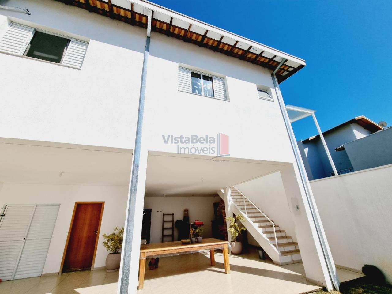 Casa em Condomínio à venda no Caminho Novo: 