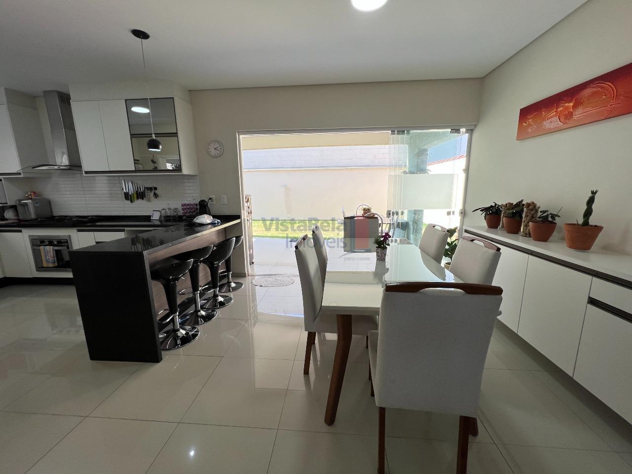 Casa em Condomínio à venda no Loteamento Residencial Campos do Conde III: 