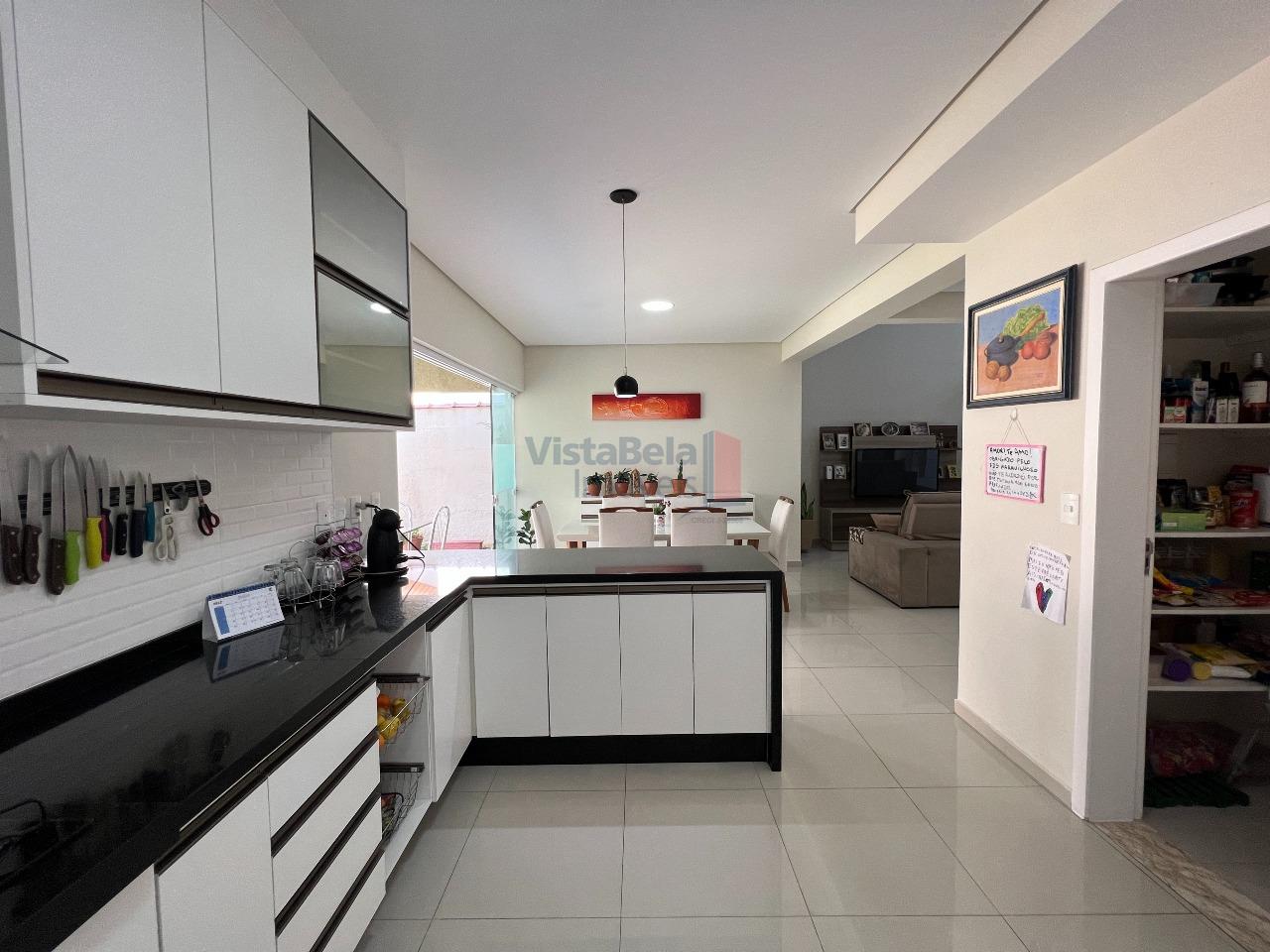 Casa em Condomínio à venda no Loteamento Residencial Campos do Conde III: 