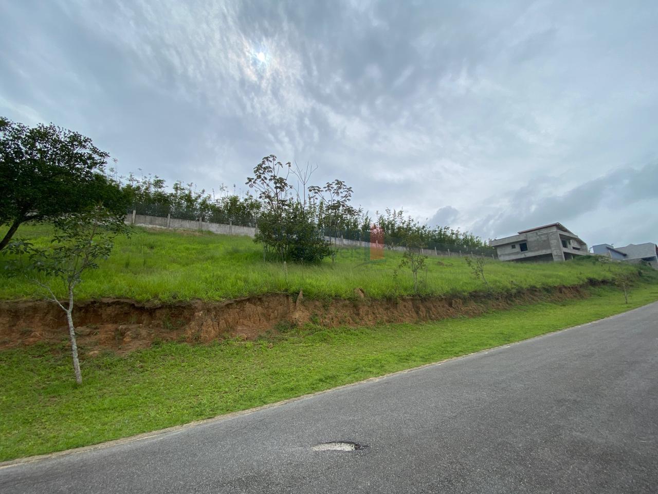 Lote em condomínio à venda no Loteamento Comercial e Residencial Village da Serra: 