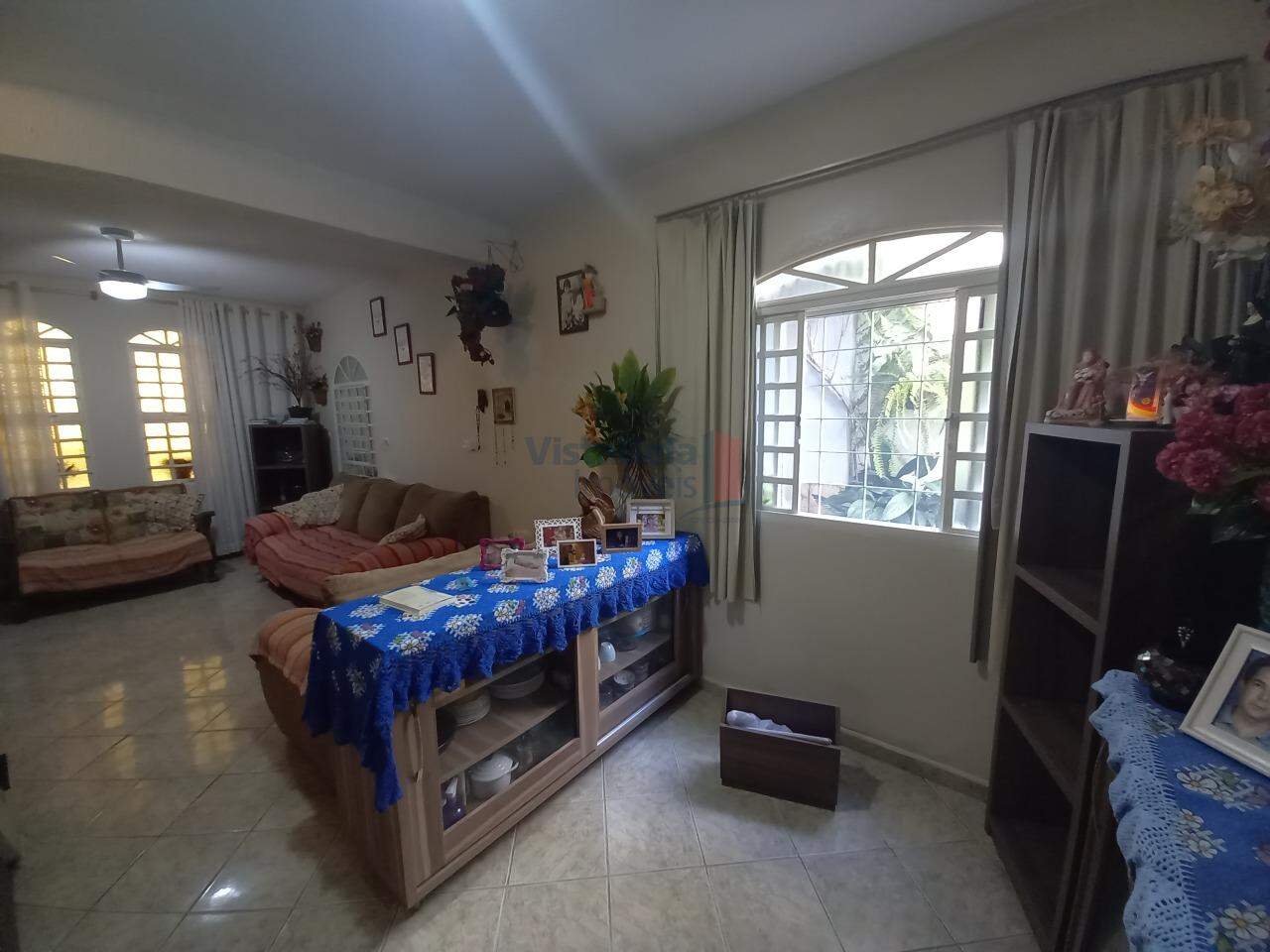 Casa à venda no Jardim Ana Emilia: 