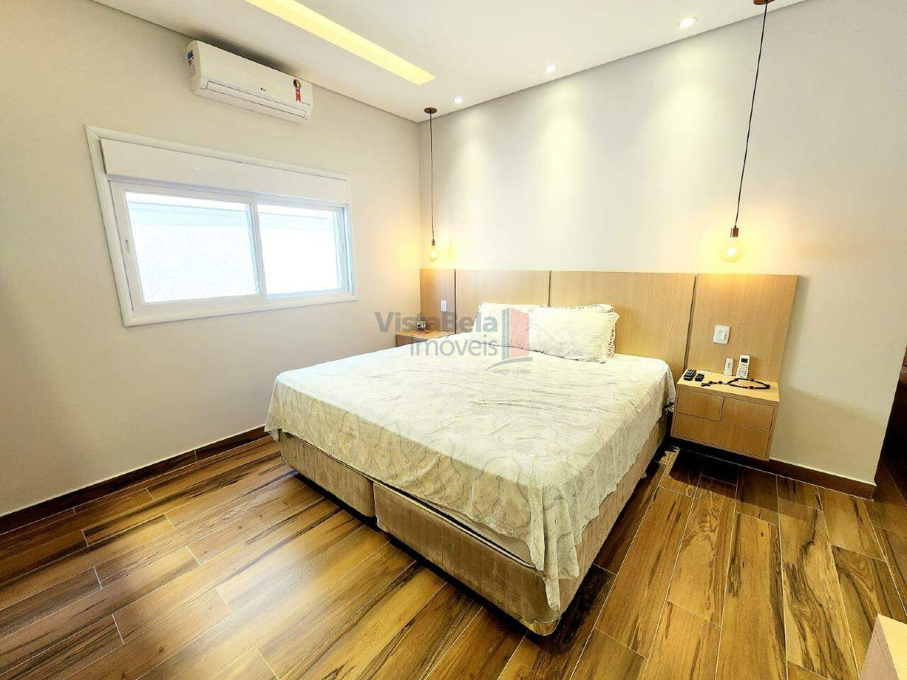Casa em Condomínio à venda no Residencial Ouroville: 