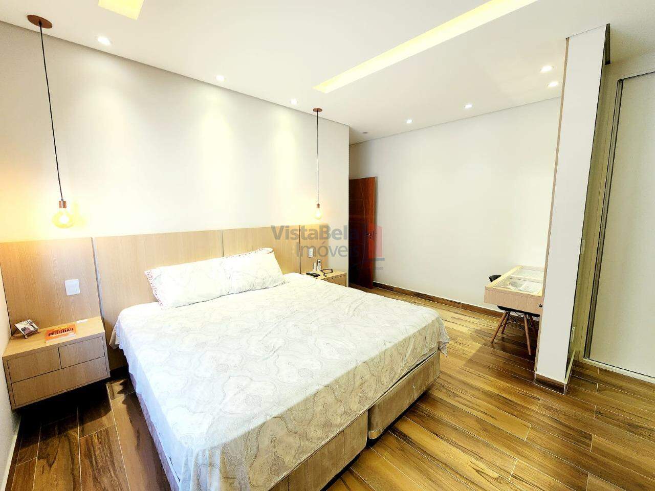 Casa em Condomínio à venda no Residencial Ouroville: 