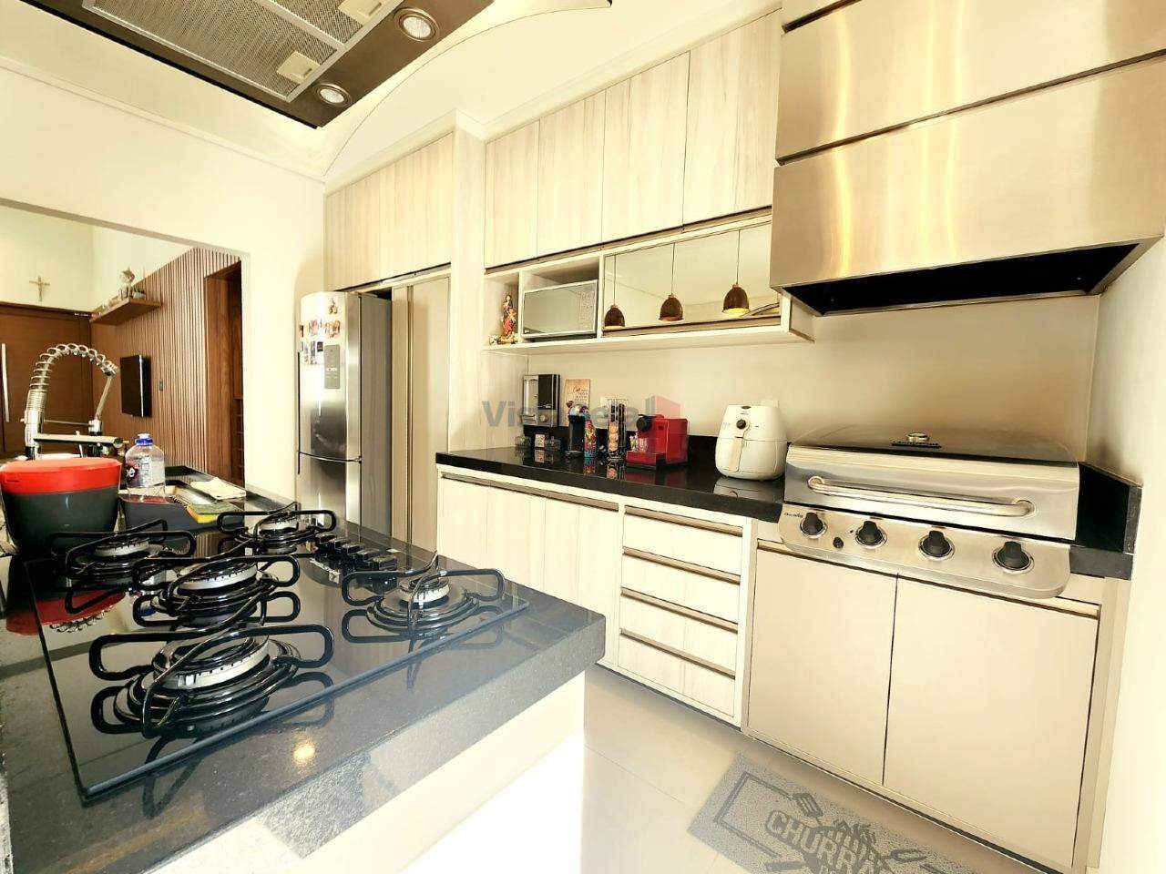 Casa em Condomínio à venda no Residencial Ouroville: 