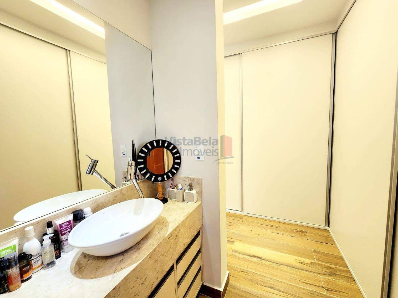 Casa em Condomínio à venda no Residencial Ouroville: 
