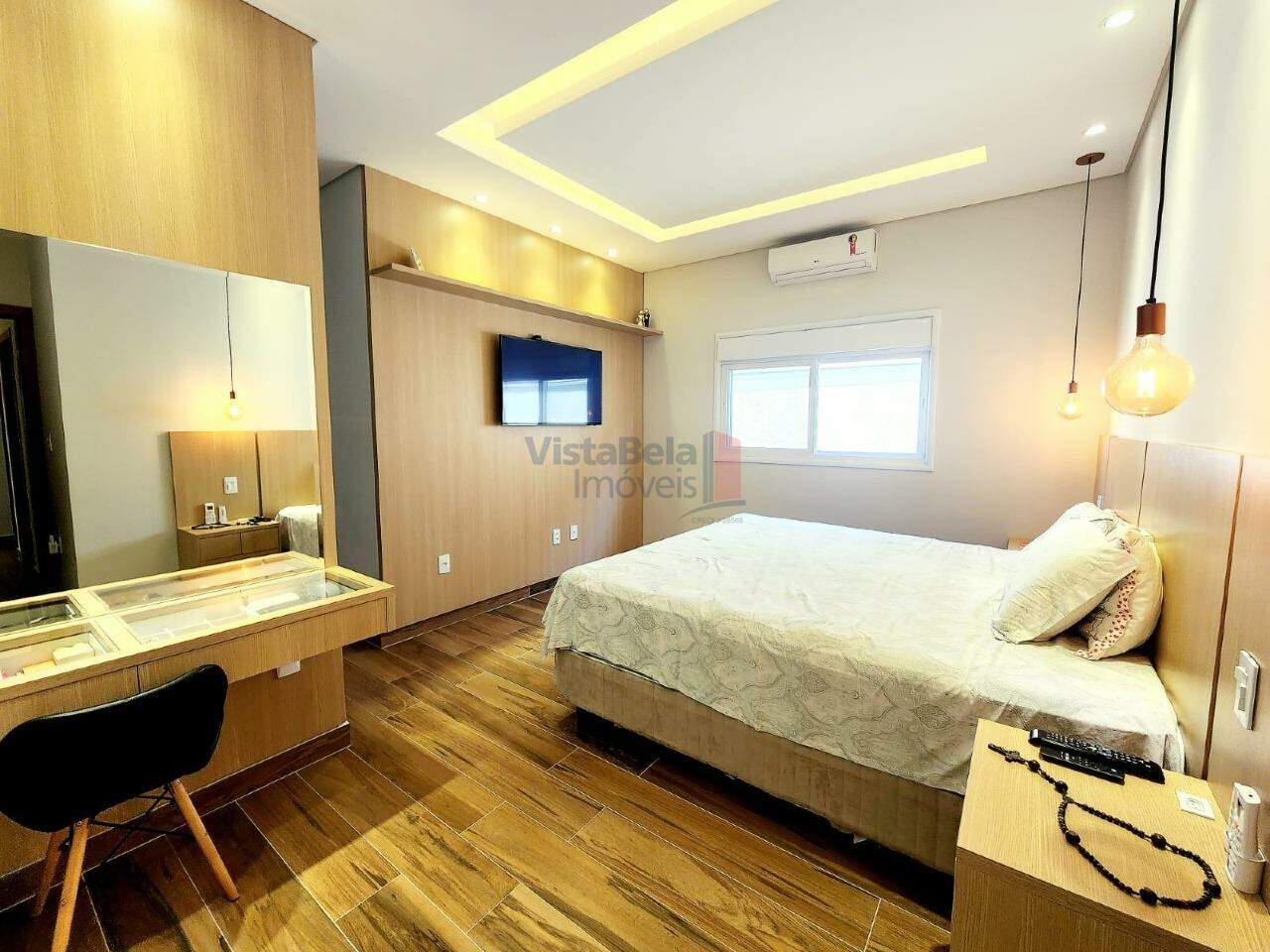 Casa em Condomínio à venda no Residencial Ouroville: 