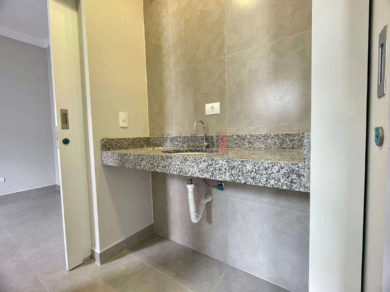 Casa em Condomínio à venda no Vale dos Cristais: 