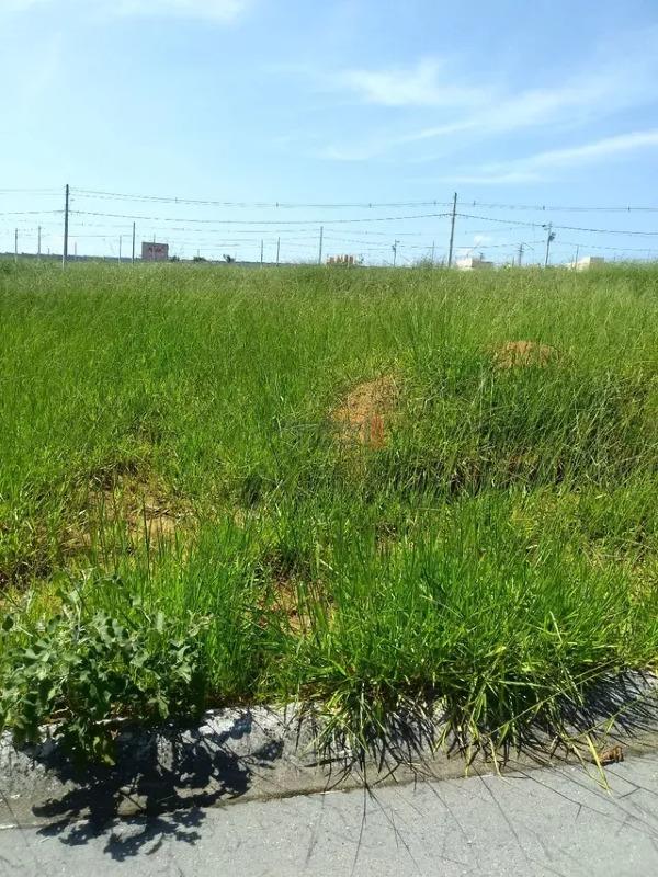 Lote em condomínio à venda no Vale dos Cristais: 