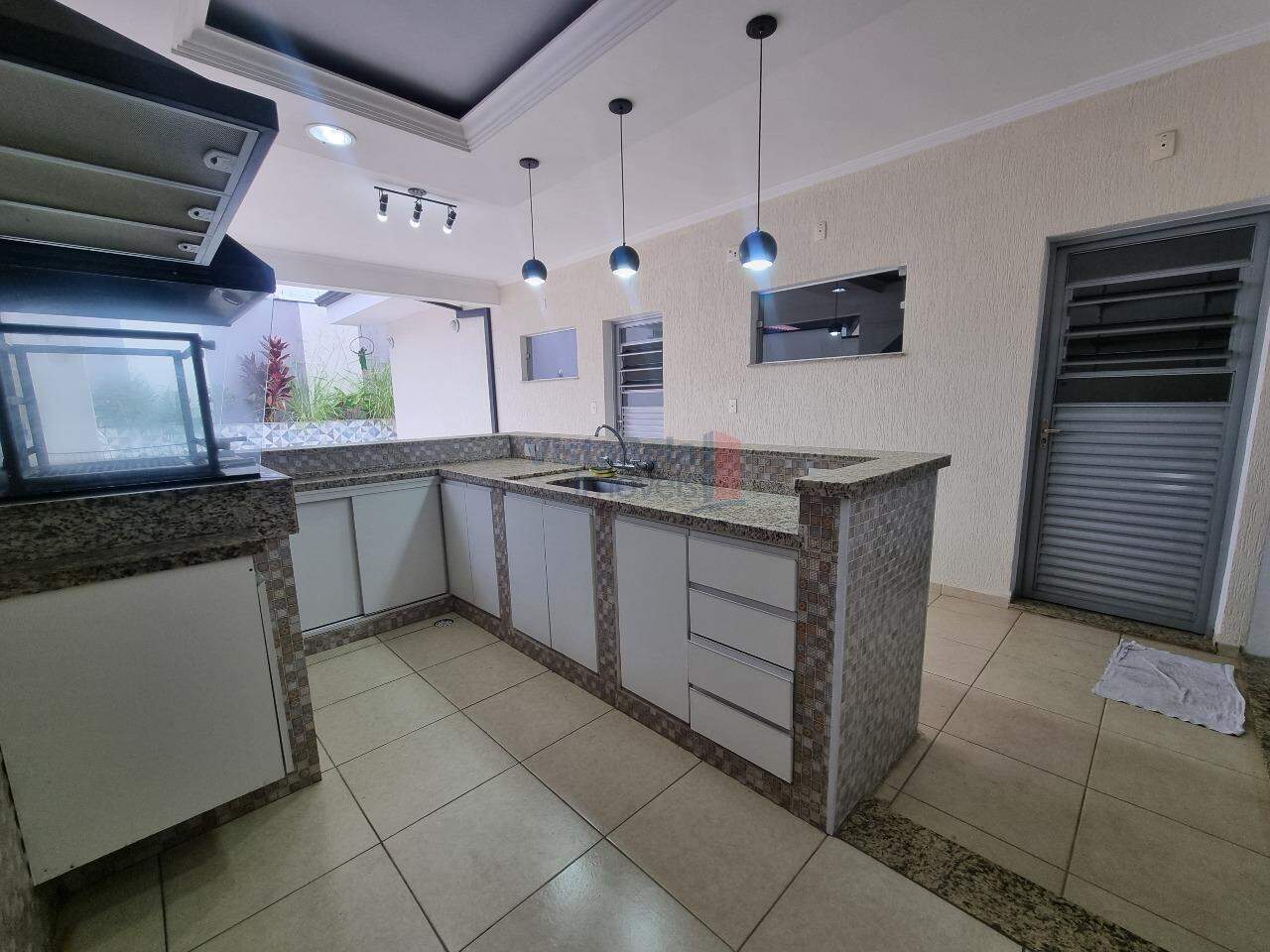 Casa em Condomínio para aluguel no Condominio Residencial Real Ville: 