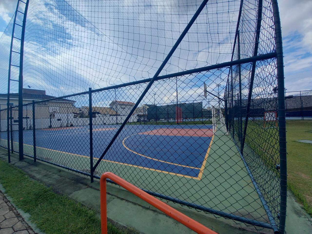 Casa em Condomínio à venda no Caminho Novo: 