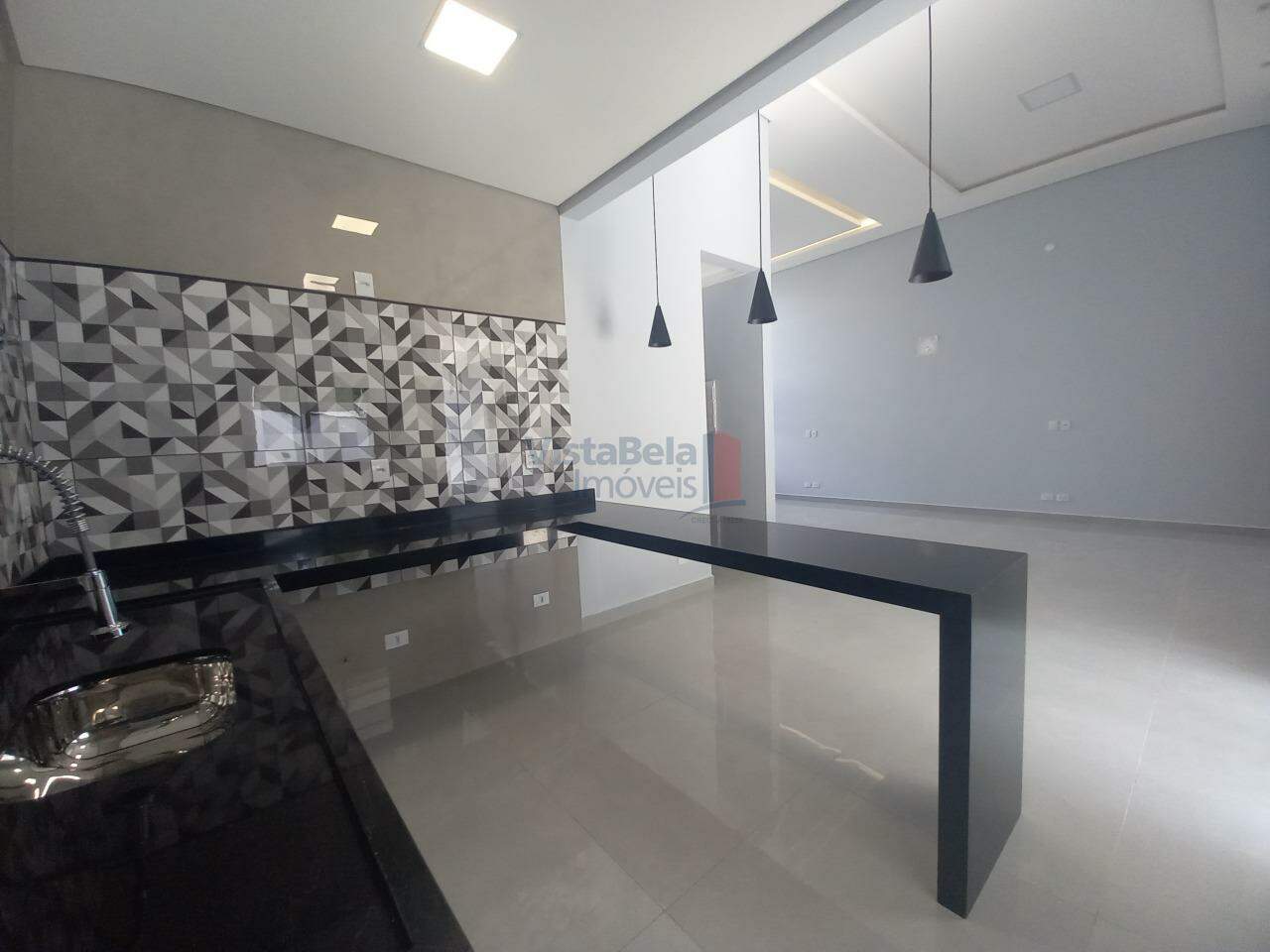 Casa em Condomínio à venda no Caminho Novo: 