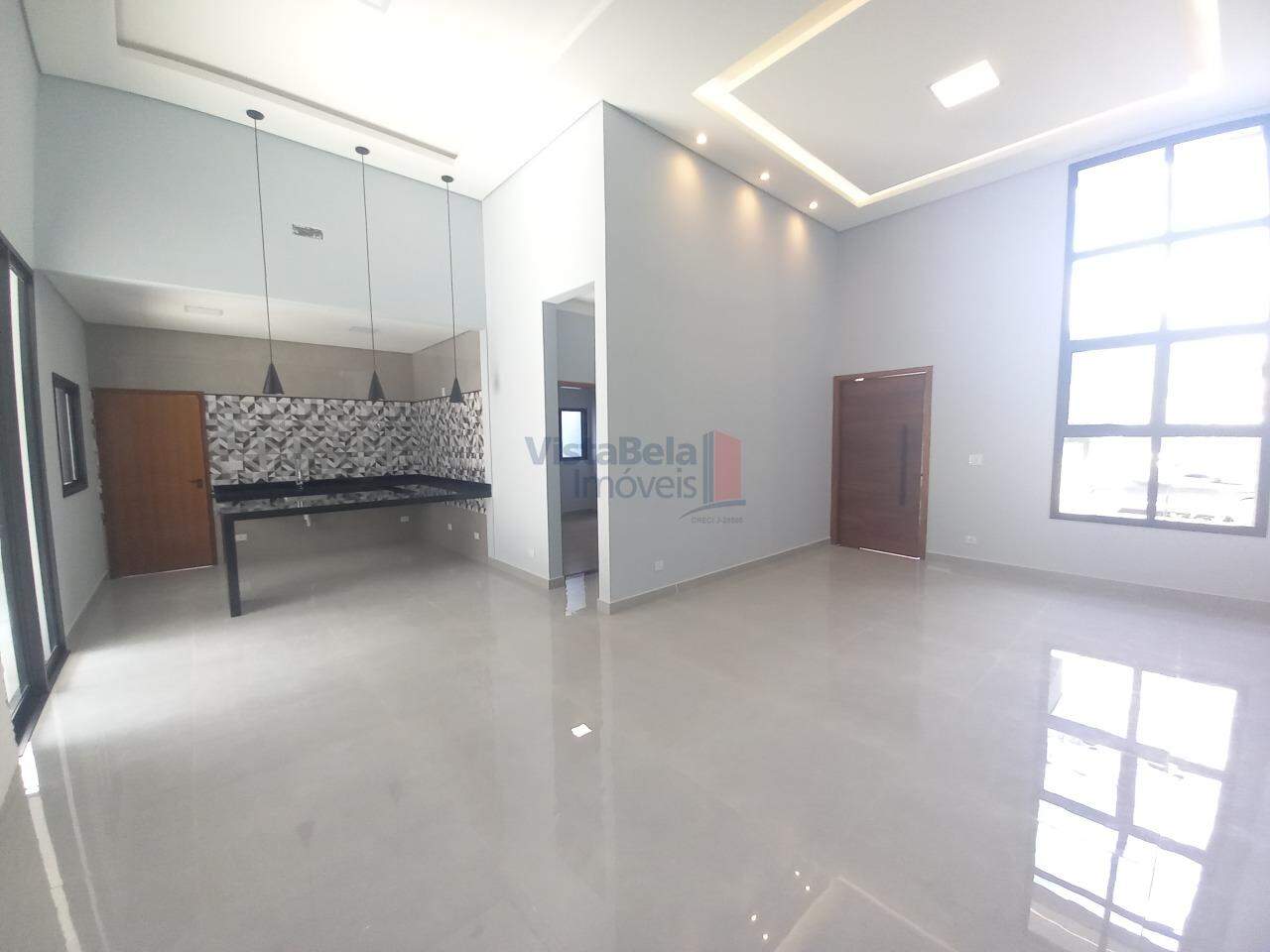 Casa em Condomínio à venda no Caminho Novo: 