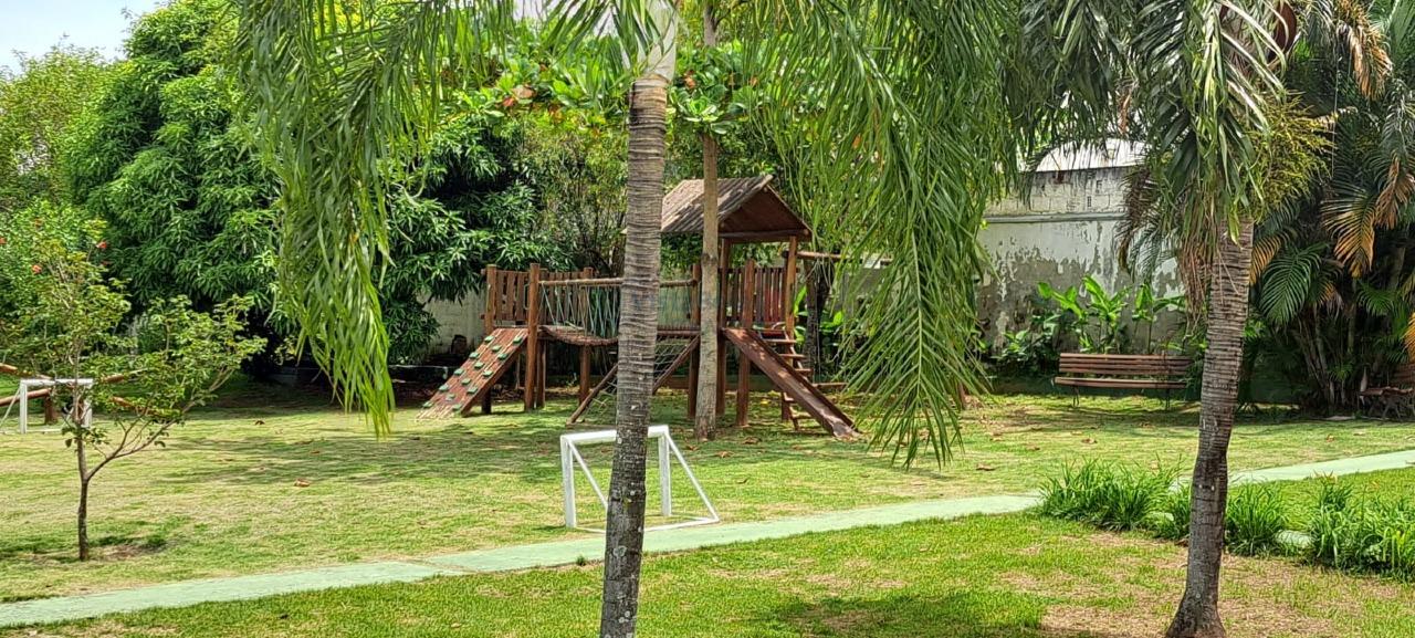 Casa em Condomínio à venda no AreÃO: 