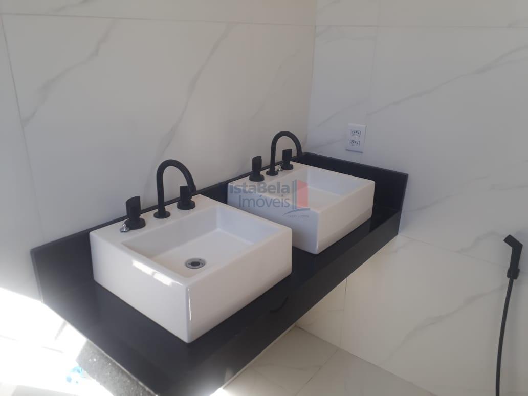 Casa em Condomínio à venda no Vale dos Cristais: 