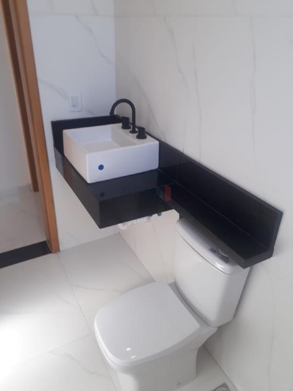 Casa em Condomínio à venda no Vale dos Cristais: 