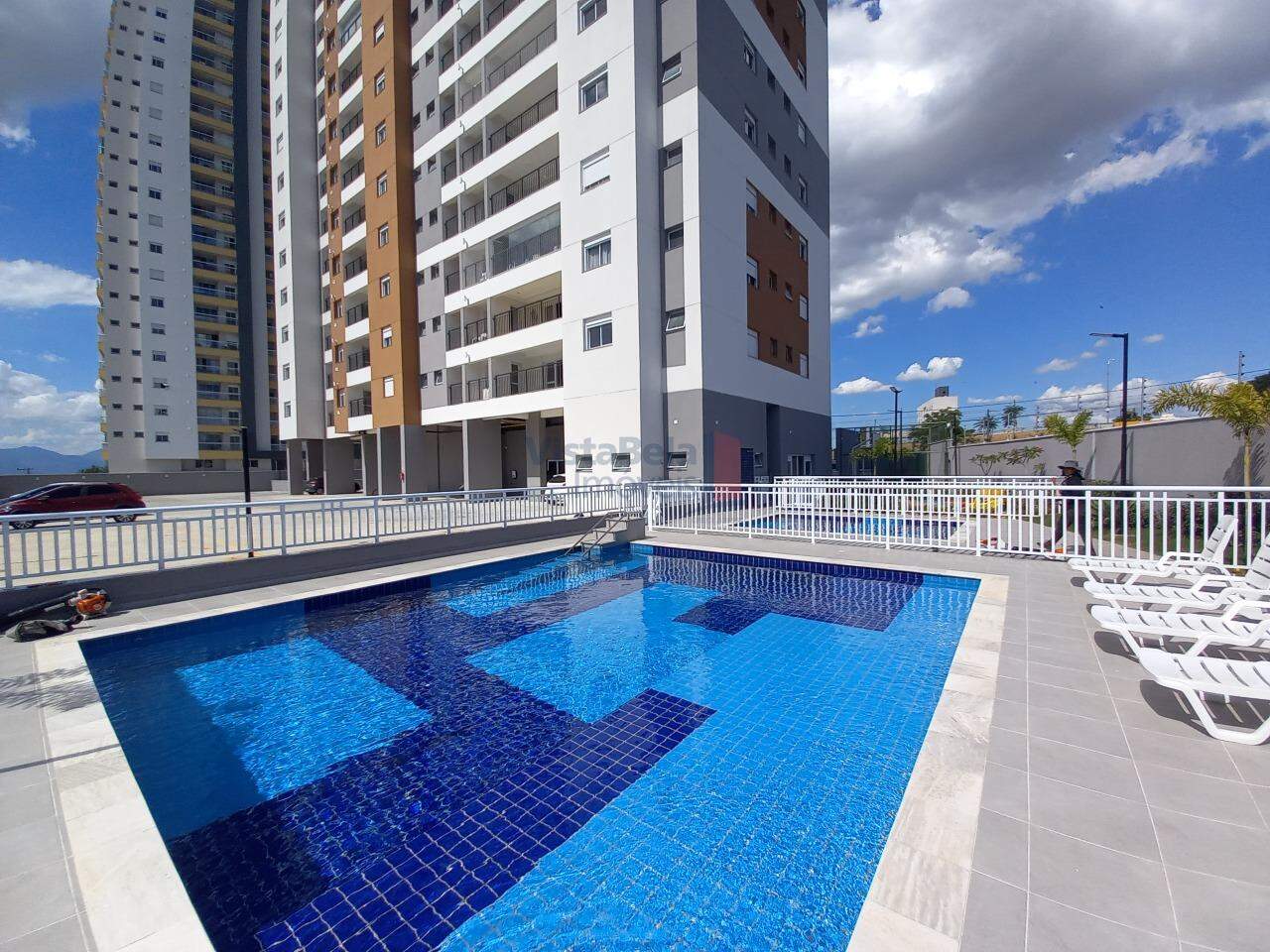 Apartamento à venda no Loteamento Residencial e Comercial Bosque Flamboyant: 